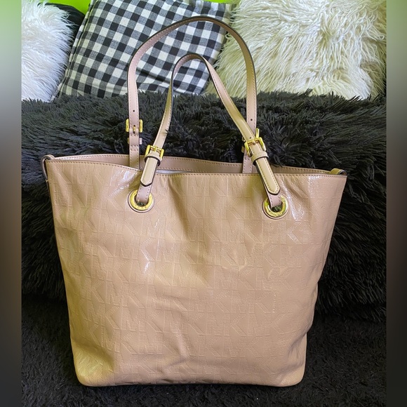 Michael Kors Beige Shiny Leather Logo Tote Bag - Picture 1 of 6